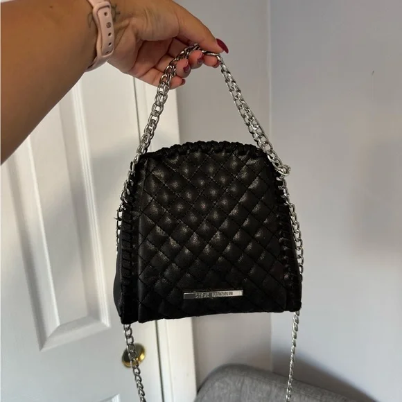 Steve Madden Quilted Black Chain Crossbody Bag - Picture 3 of 9